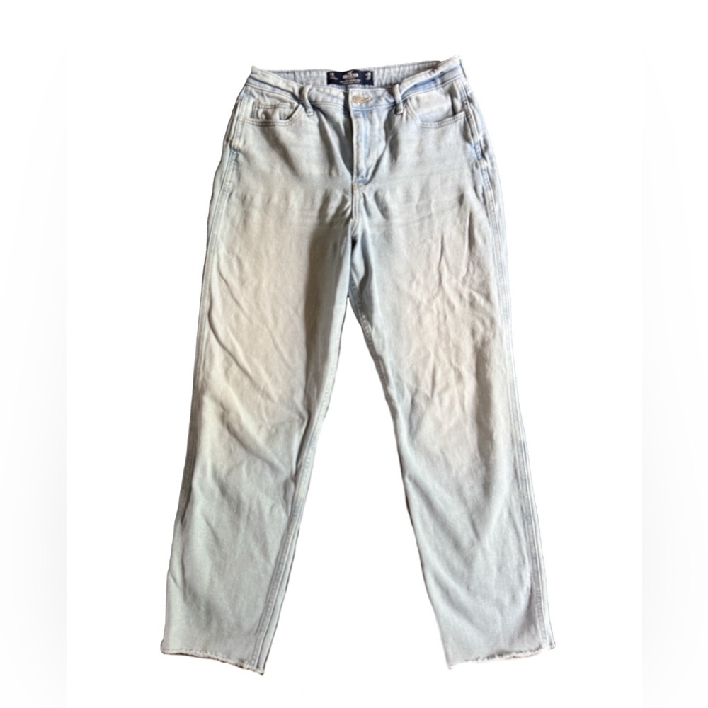 Hollister Co. ULTRA HIGH-RISE MOM JEAN